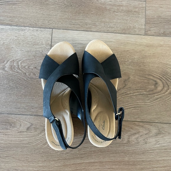 Clarks Annadel Eirwyn black wedge sandal. Size 8 - Picture 2 of 5